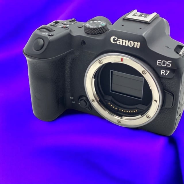 EOS R7 ボディ