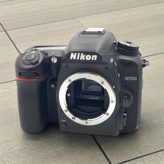 D7500 ボディ