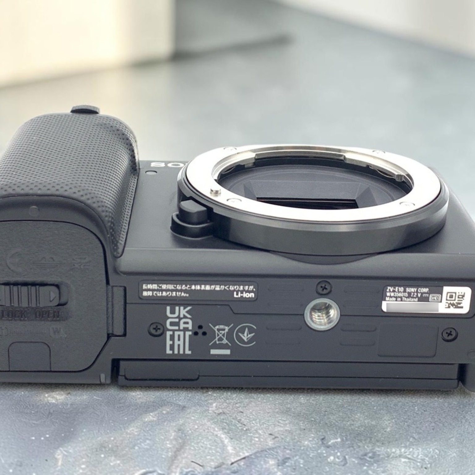 SONY VLOGCAM ZV-E10 ボディ 