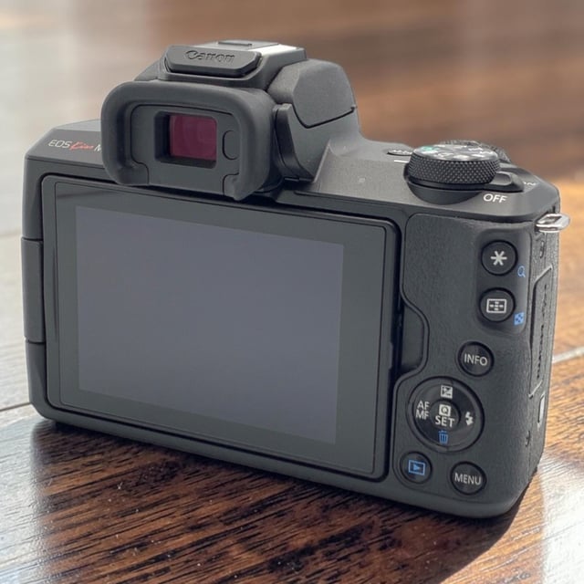 EOS Kiss M ボディ "ブラック"