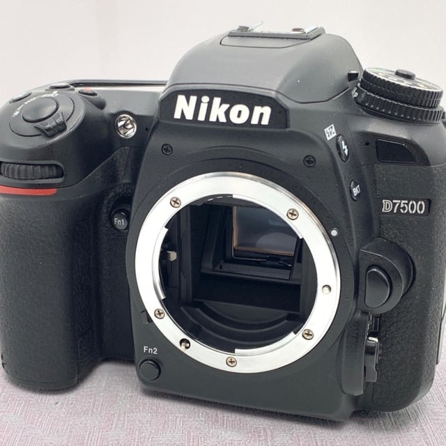 D7500 ボディ