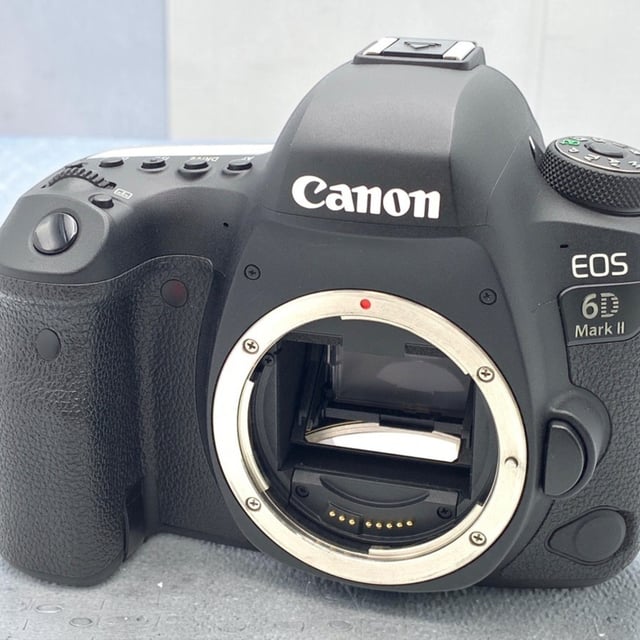 EOS 6D Mark II ボディ