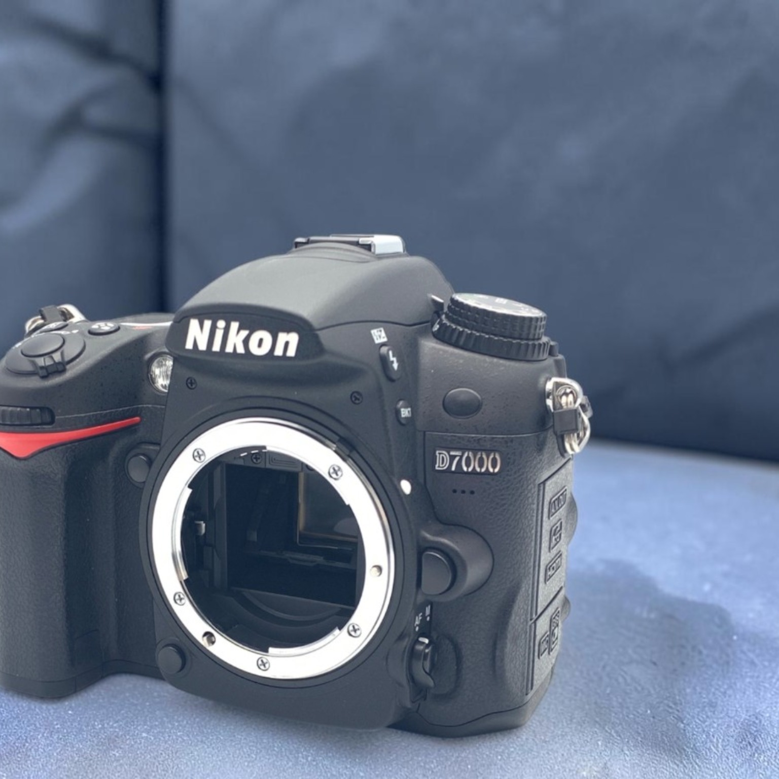 NIKON D7000 本体　ボディ Nikon】ニコン『D7000 ボディ』デジタル一眼レフカメラ 1週間保証