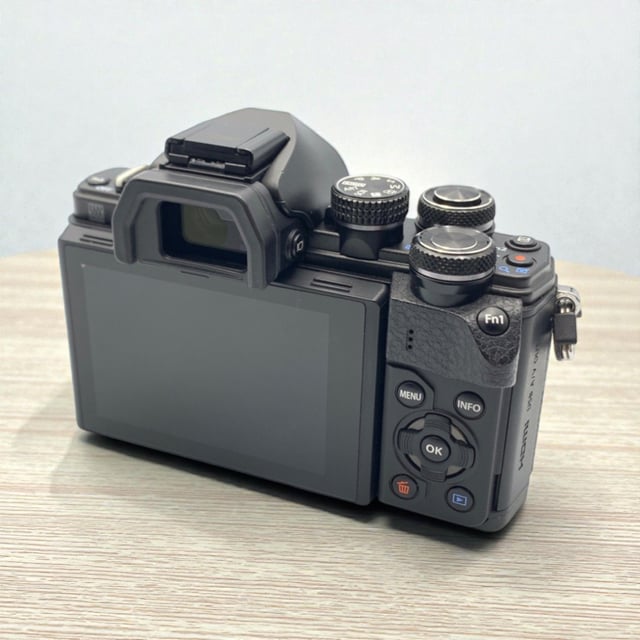 OM-D E-M10 Mark II ボディ "ブラック"