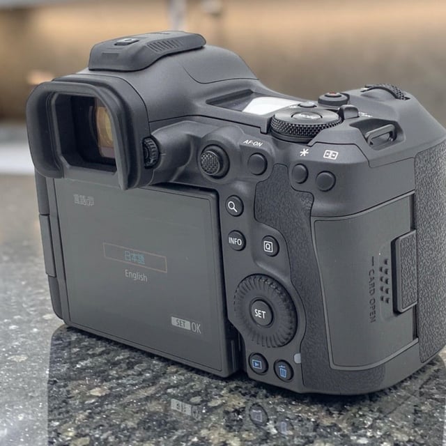 EOS R5 Mark II ボディ