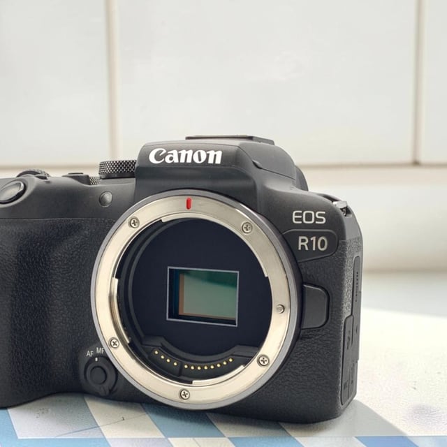 EOS R10 ボディ