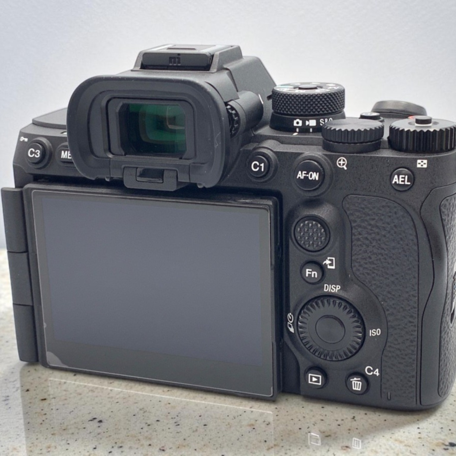 SONY α7R V ILCE-7RM5 ボディの新品/中古の在庫一覧 | みんなのカメラ