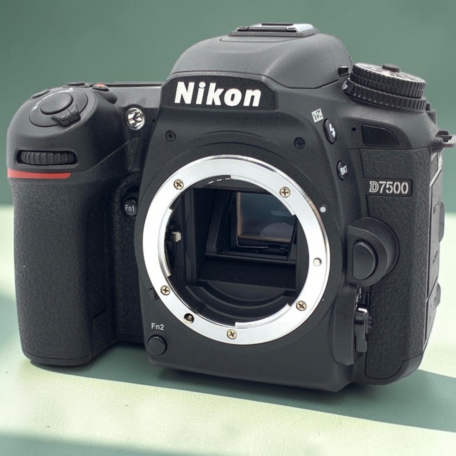 ニコン D7500 ボディの新品/中古の在庫一覧 | みんなのカメラ
