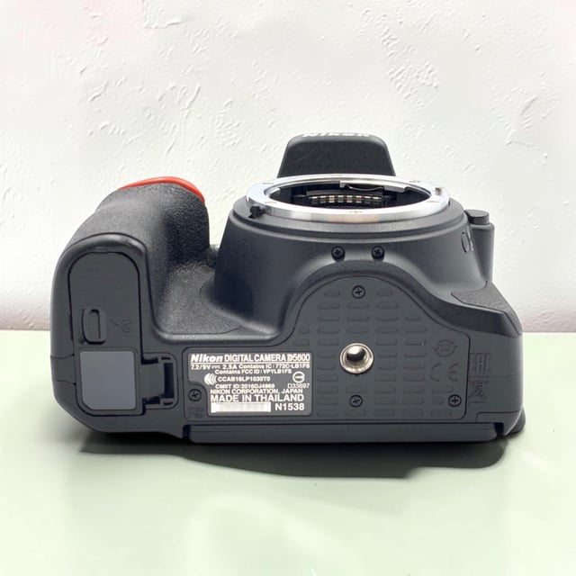 D5600 ボディ