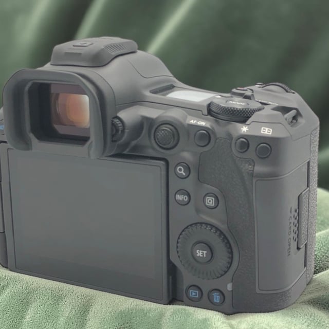 EOS R5 Mark II ボディ