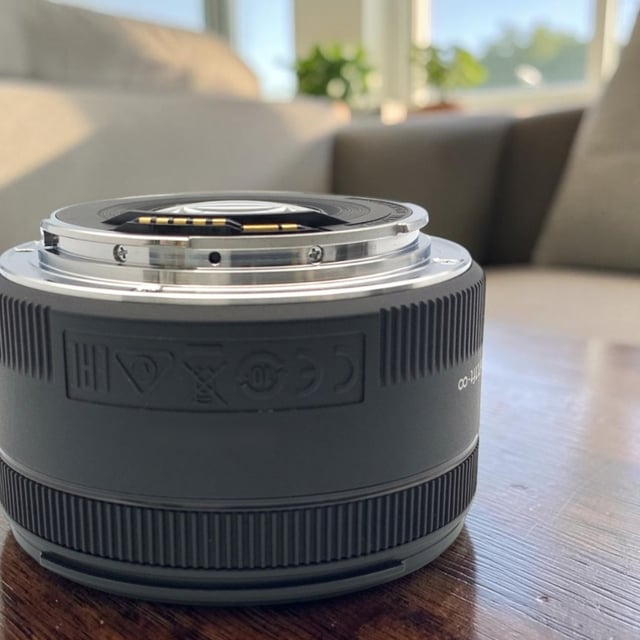 EF 50mm F1.8 STM