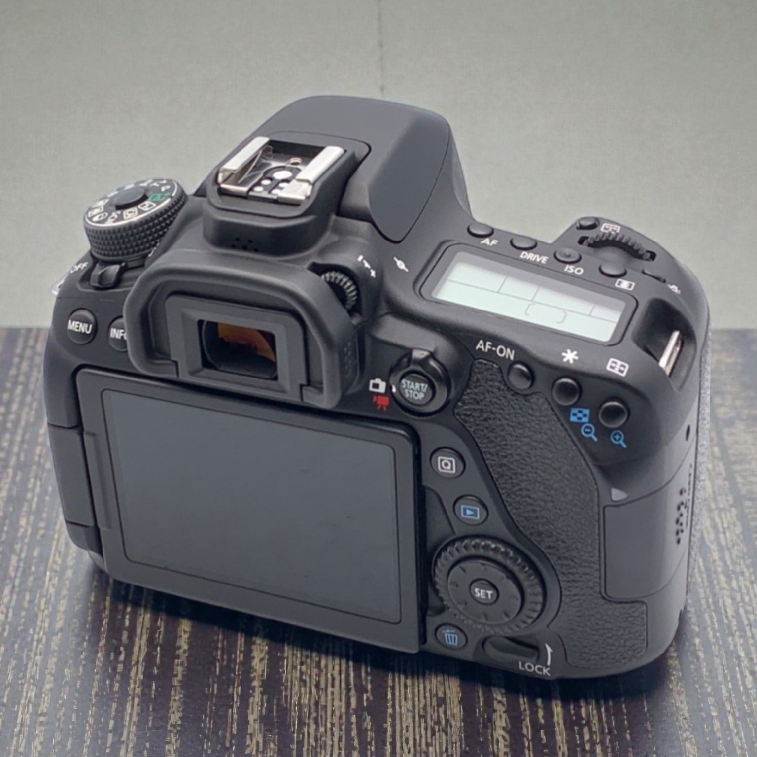 Canon EOS 80D ボディの中古 (美品)・¥44,970 by みとあ | みんなのカメラ