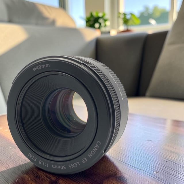 EF 50mm F1.8 STM