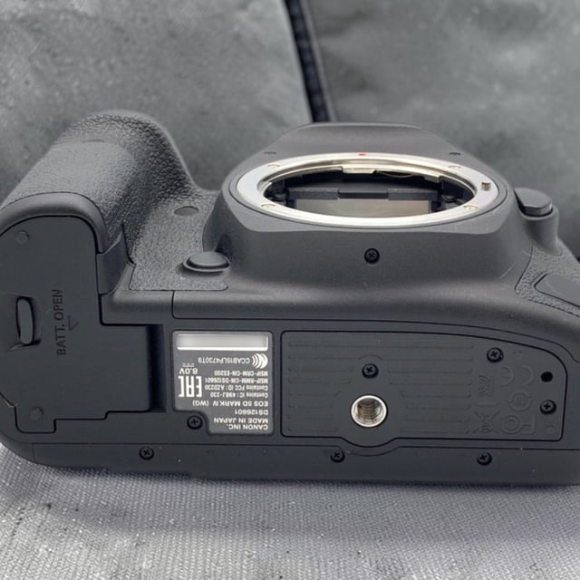 EOS 5D Mark IV ボディ