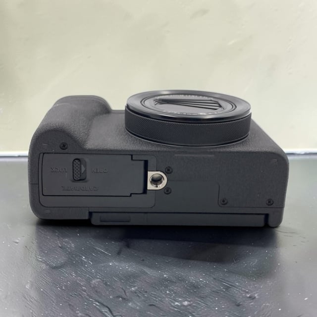 PowerShot V1