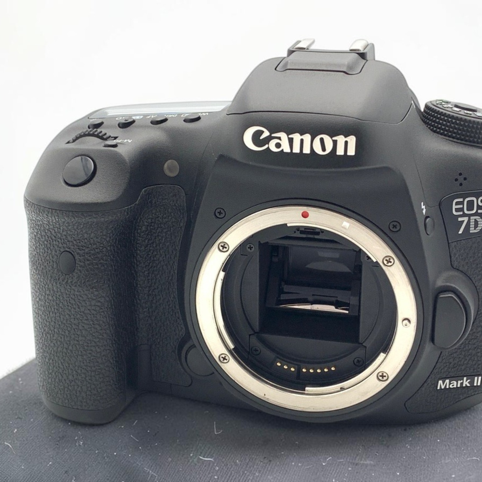 Canon EOS Kiss X7i ダブルズームキットの新品/中古の在庫一覧