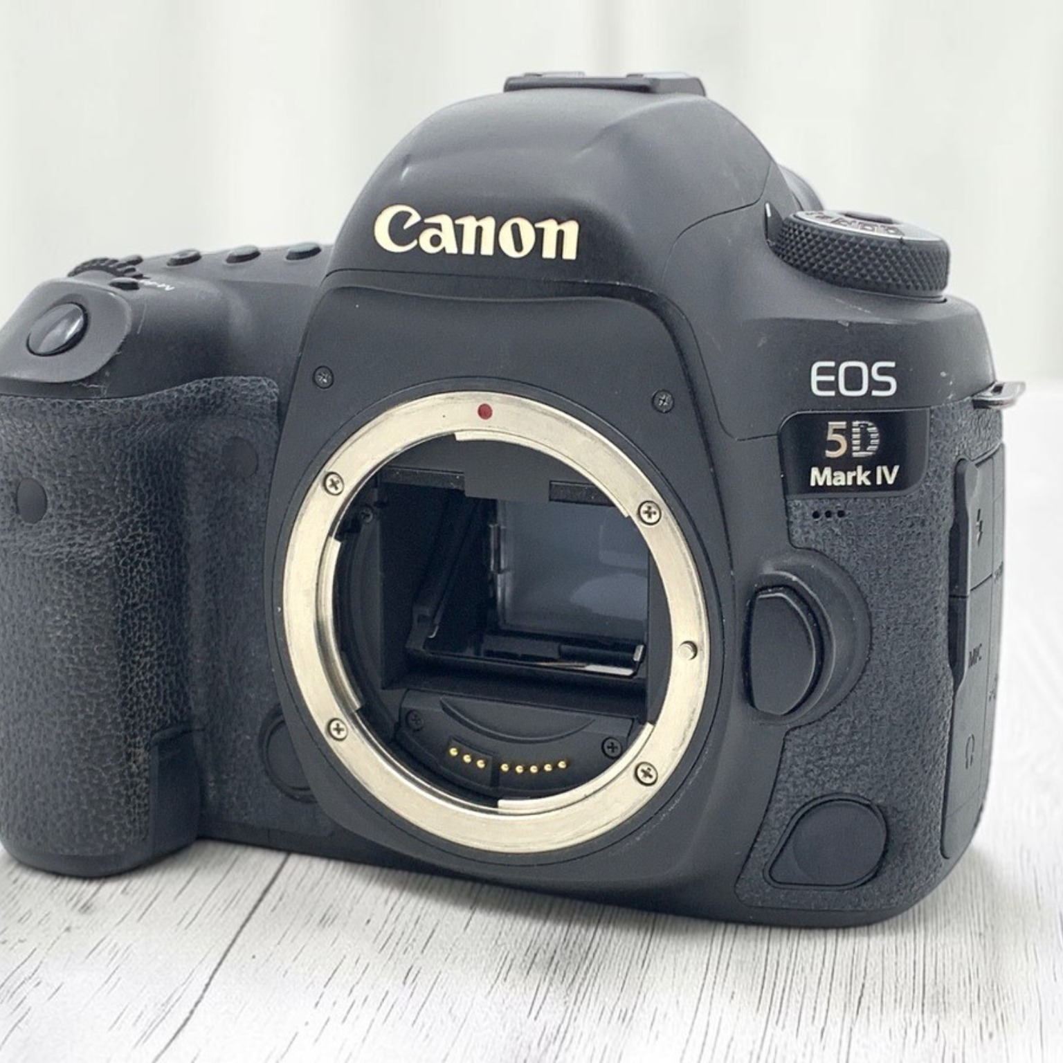 Canon EOS 6D ボディの新品/中古の在庫一覧 | みんなのカメラ