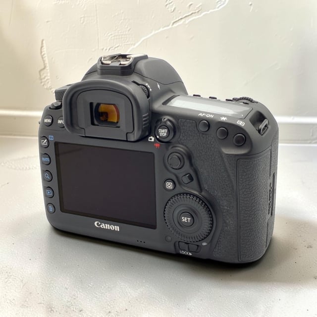 EOS 5D Mark IV ボディ