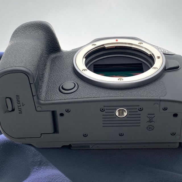EOS R6 Mark III ボディ