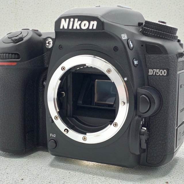 D7500 ボディ