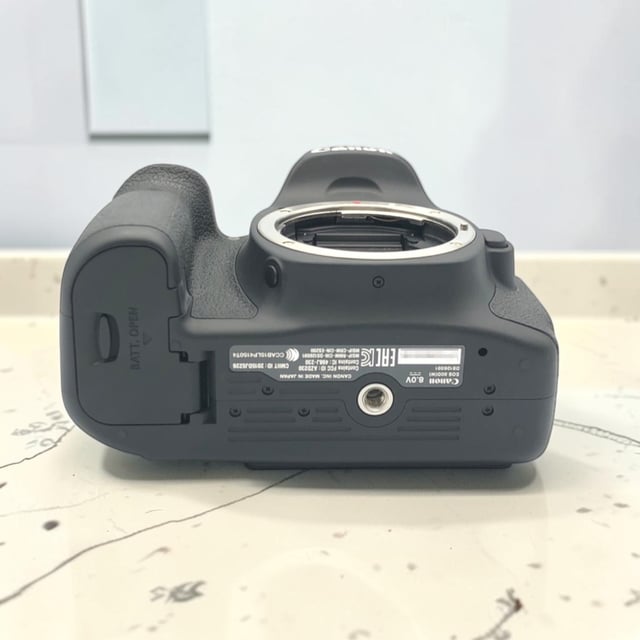 EOS 80D ボディ
