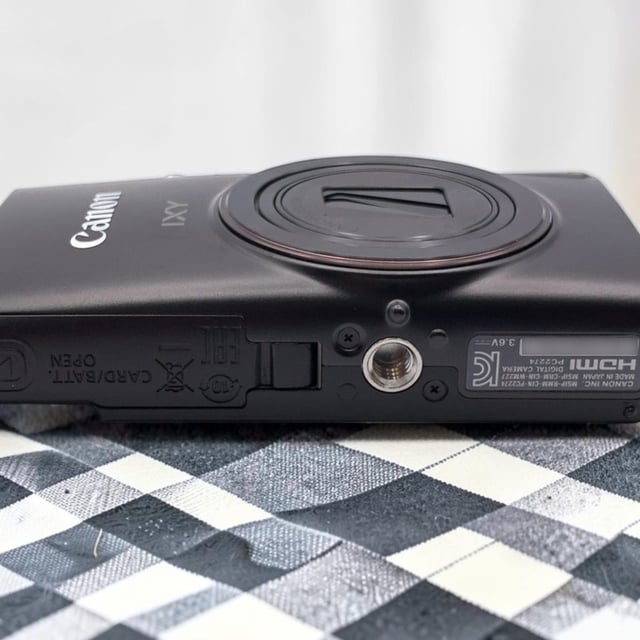 IXY 650 m "ブラック"