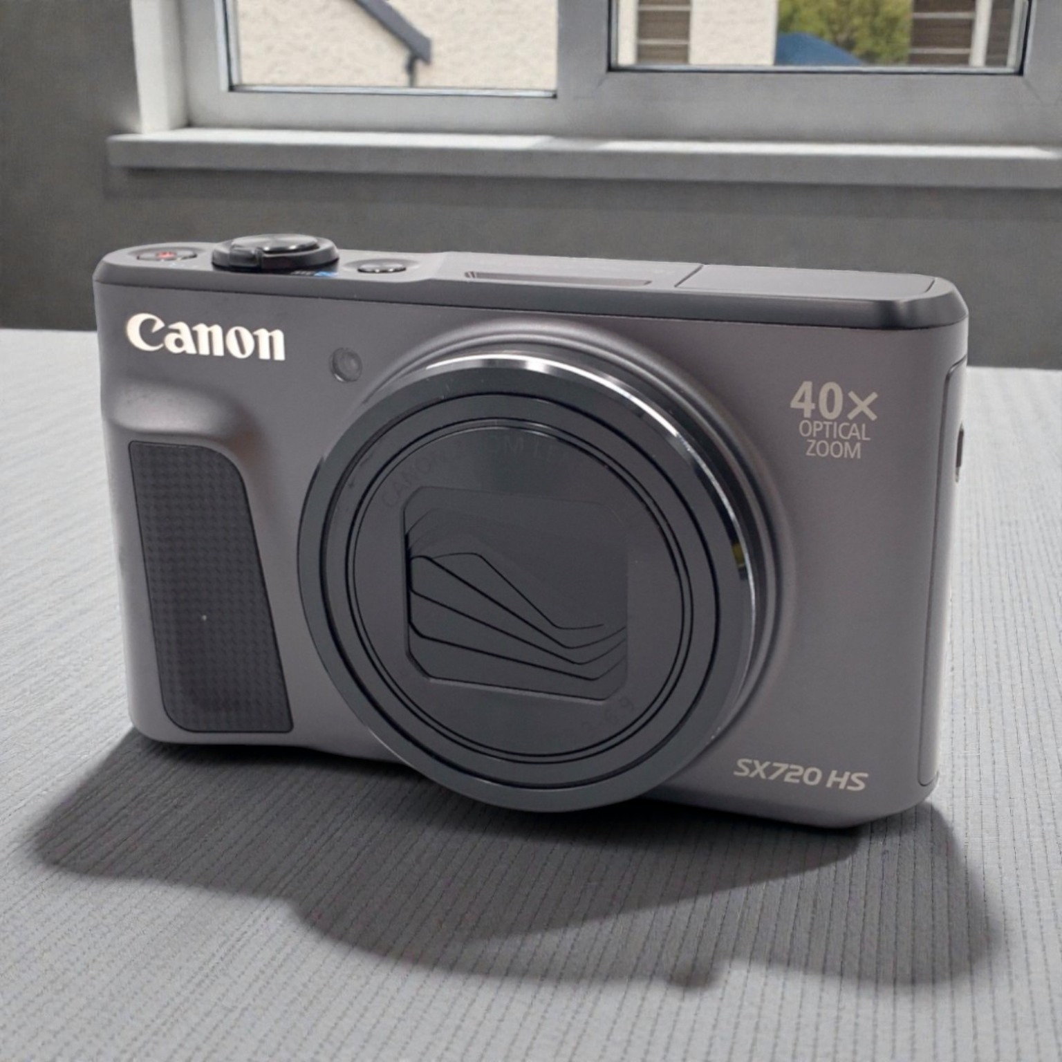 Canon PowerShot SX720 HS 