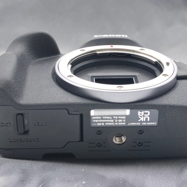 EOS R50 ボディ "ブラック"