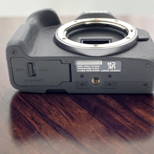 EOS R50 ボディ "ブラック"