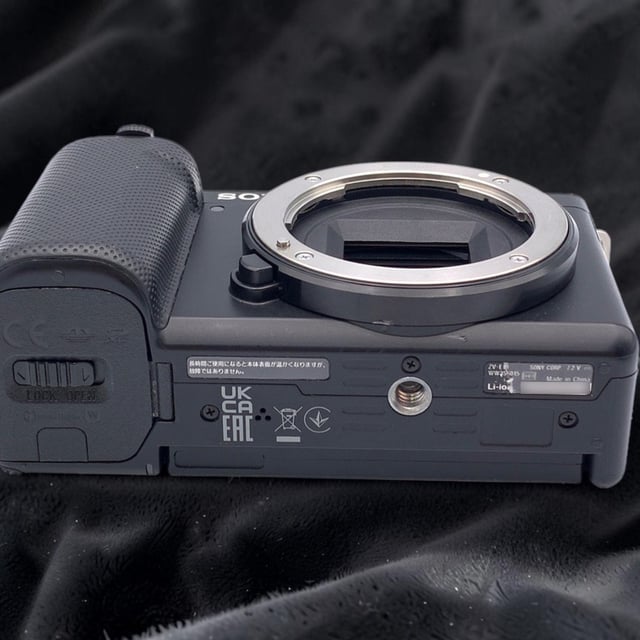 VLOGCAM ZV-E10 ボディ "ブラック"