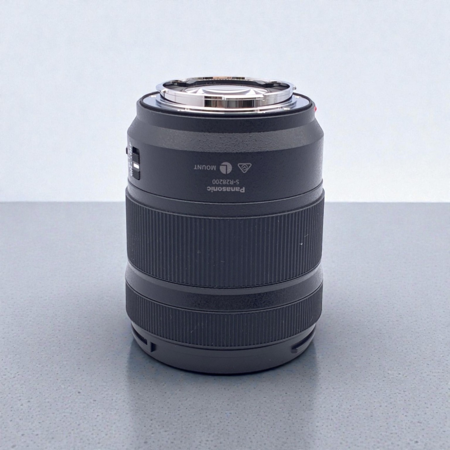 LUMIX S 28-200 mm F4-7.1 MACRO O.I.S.の中古レンズを買うなら