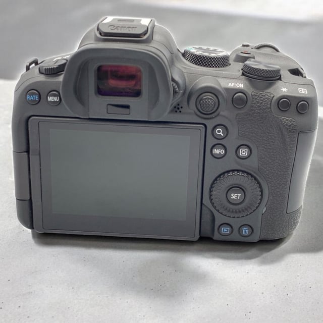 EOS R6 Mark II ボディ