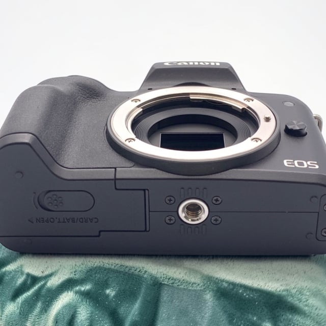 EOS Kiss M ボディ