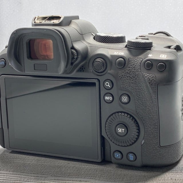 EOS R6 Mark II ボディ