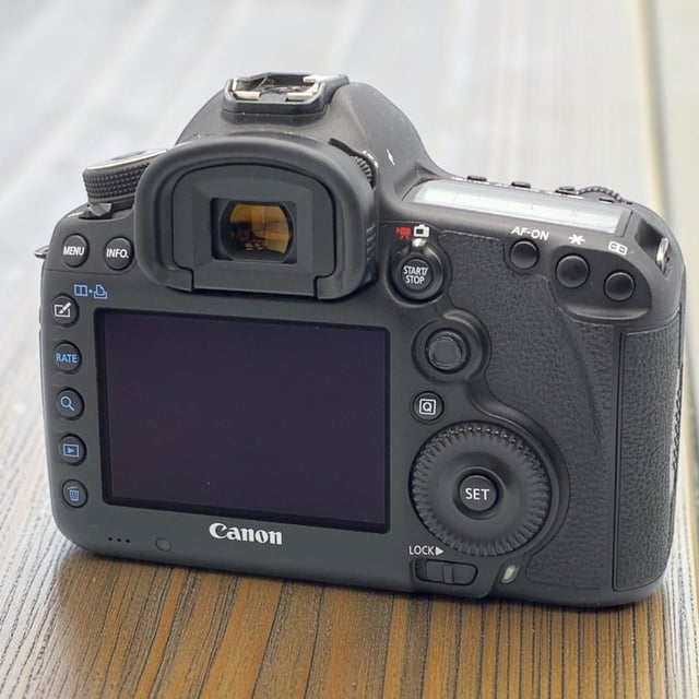 EOS 5D Mark III ボディ