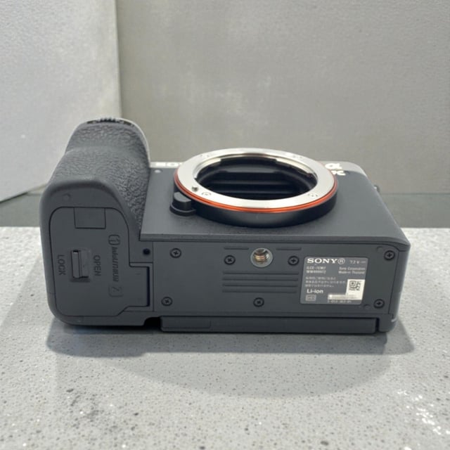 α7C II ILCE-7CM2 ボディ "シルバー"