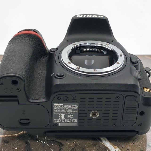 D750 ボディ