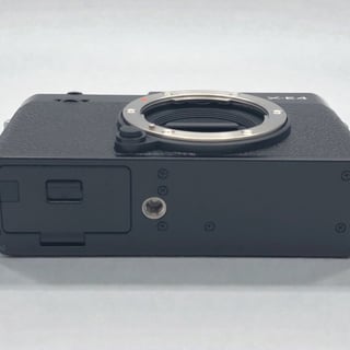 X-E4 ボディ "ブラック"