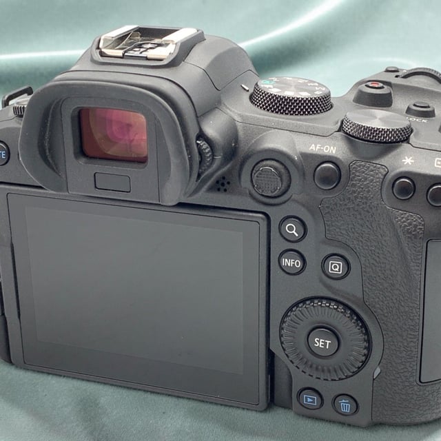 EOS R6 ボディ