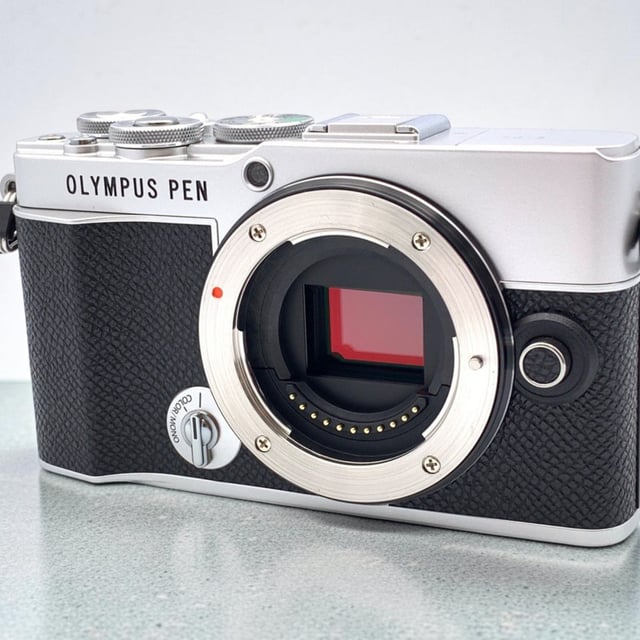 OLYMPUS PEN E-P7 ボディ "シルバー"
