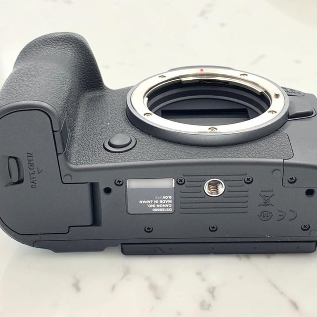 EOS R6 Mark II ボディ