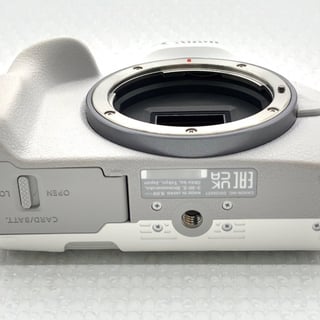 EOS R50 ボディ "ホワイト"