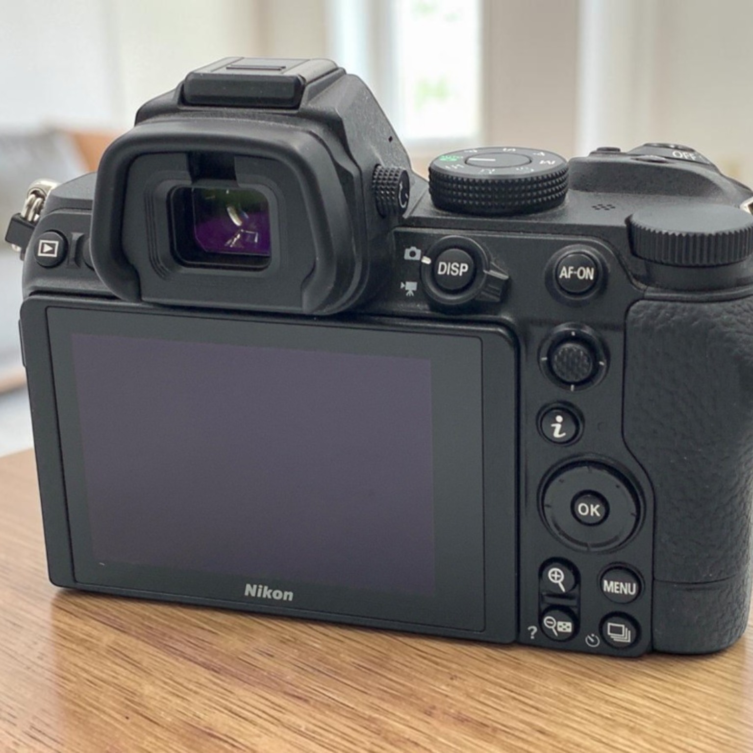 ニコン Z5 ボディの中古 (美品)・¥116,490 by molna | みんなのカメラ