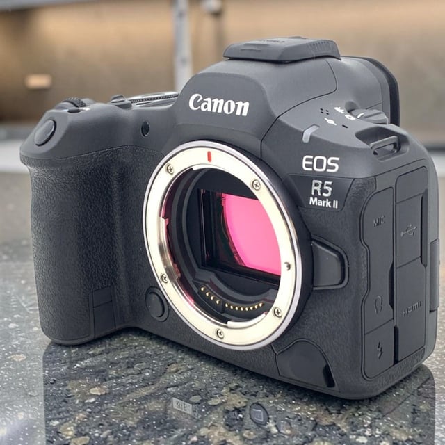 EOS R5 Mark II ボディ