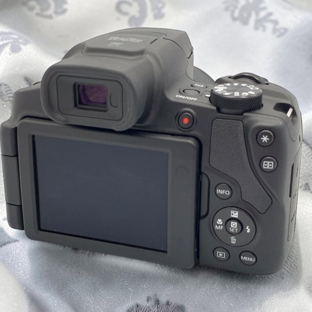 PowerShot SX70 HS