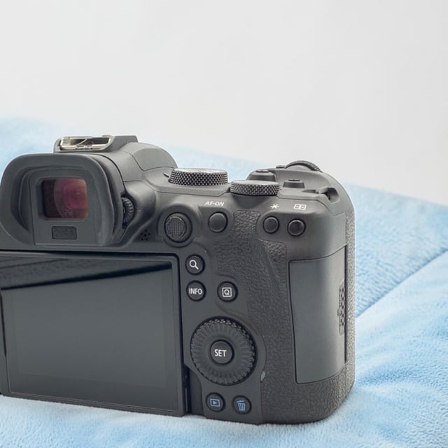 EOS R6 ボディ