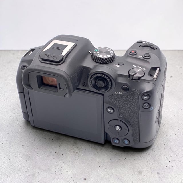 EOS R7 ボディ