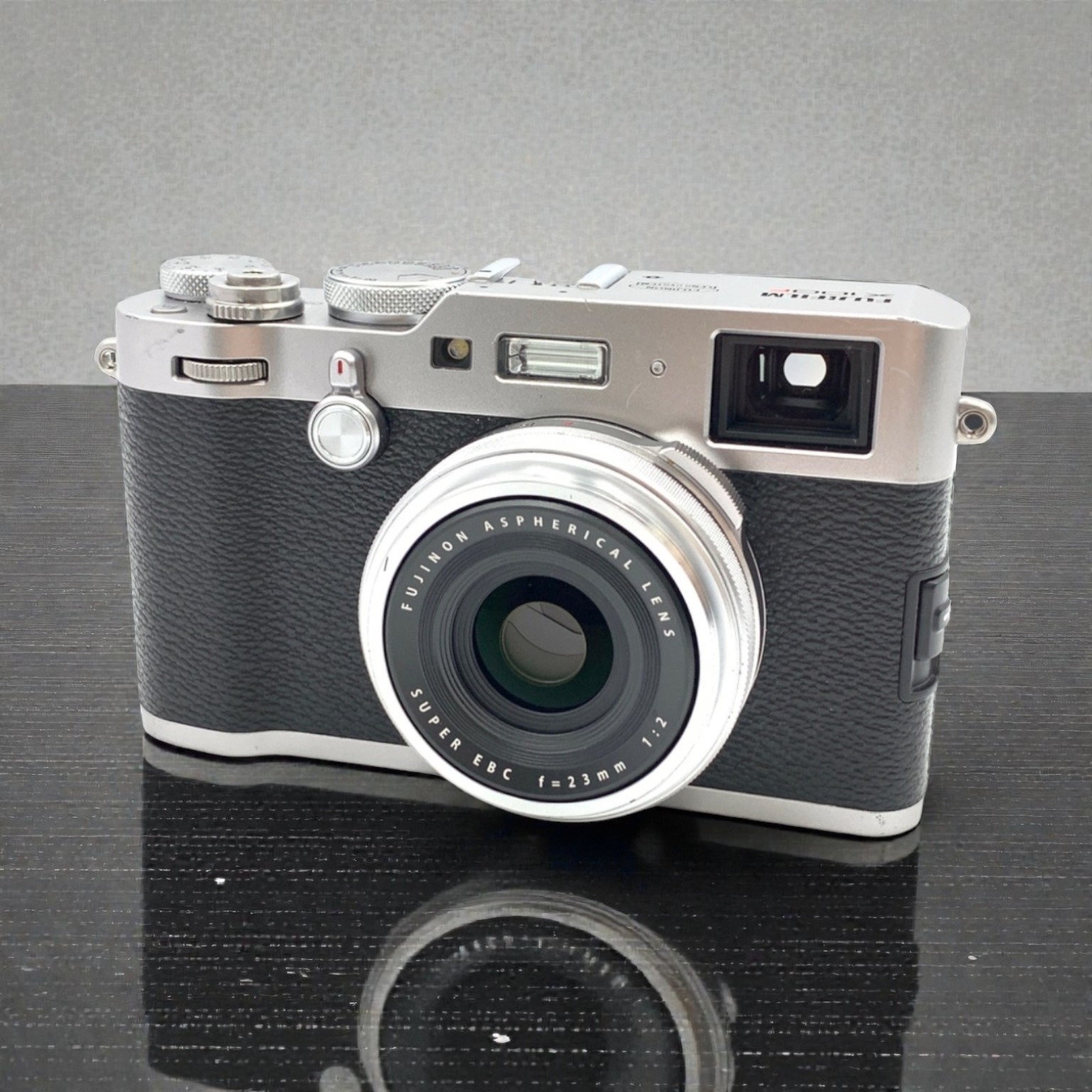 富士フイルム X100F 