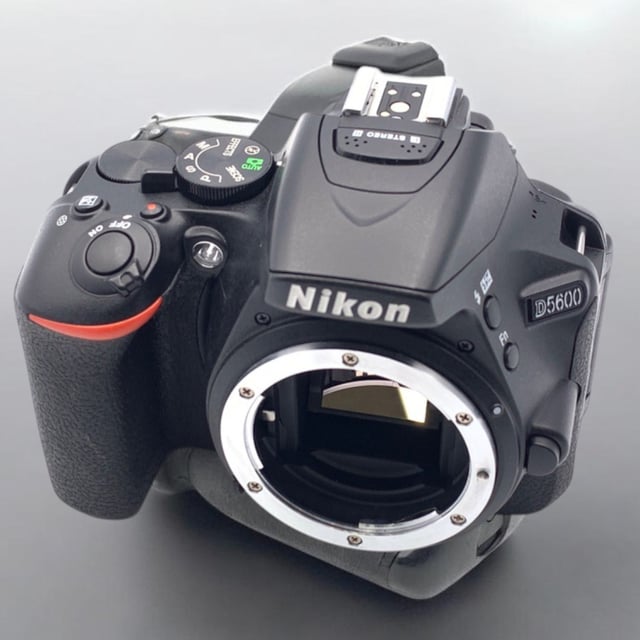 D5600 ボディ