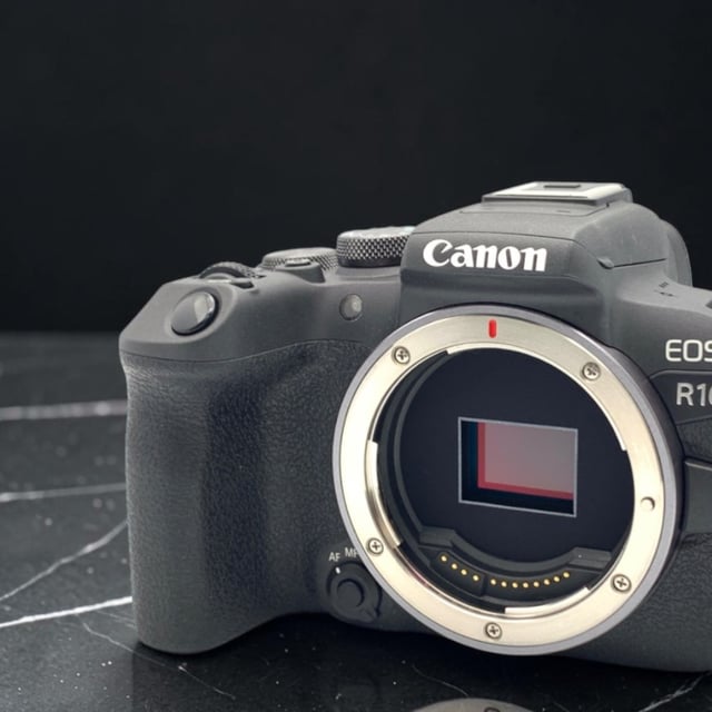 EOS R10 ボディ
